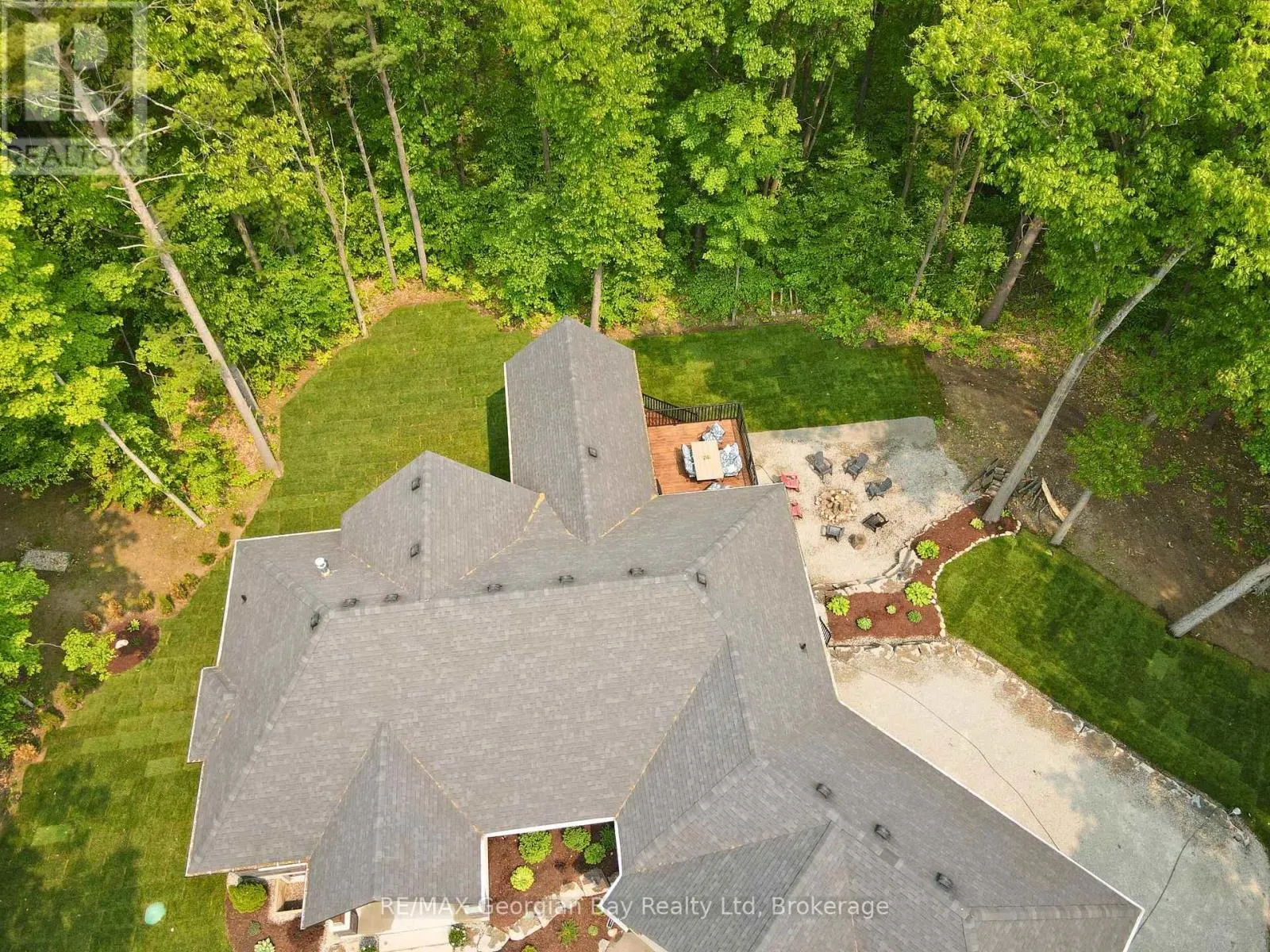 50 WINDERMERE CIRCLE