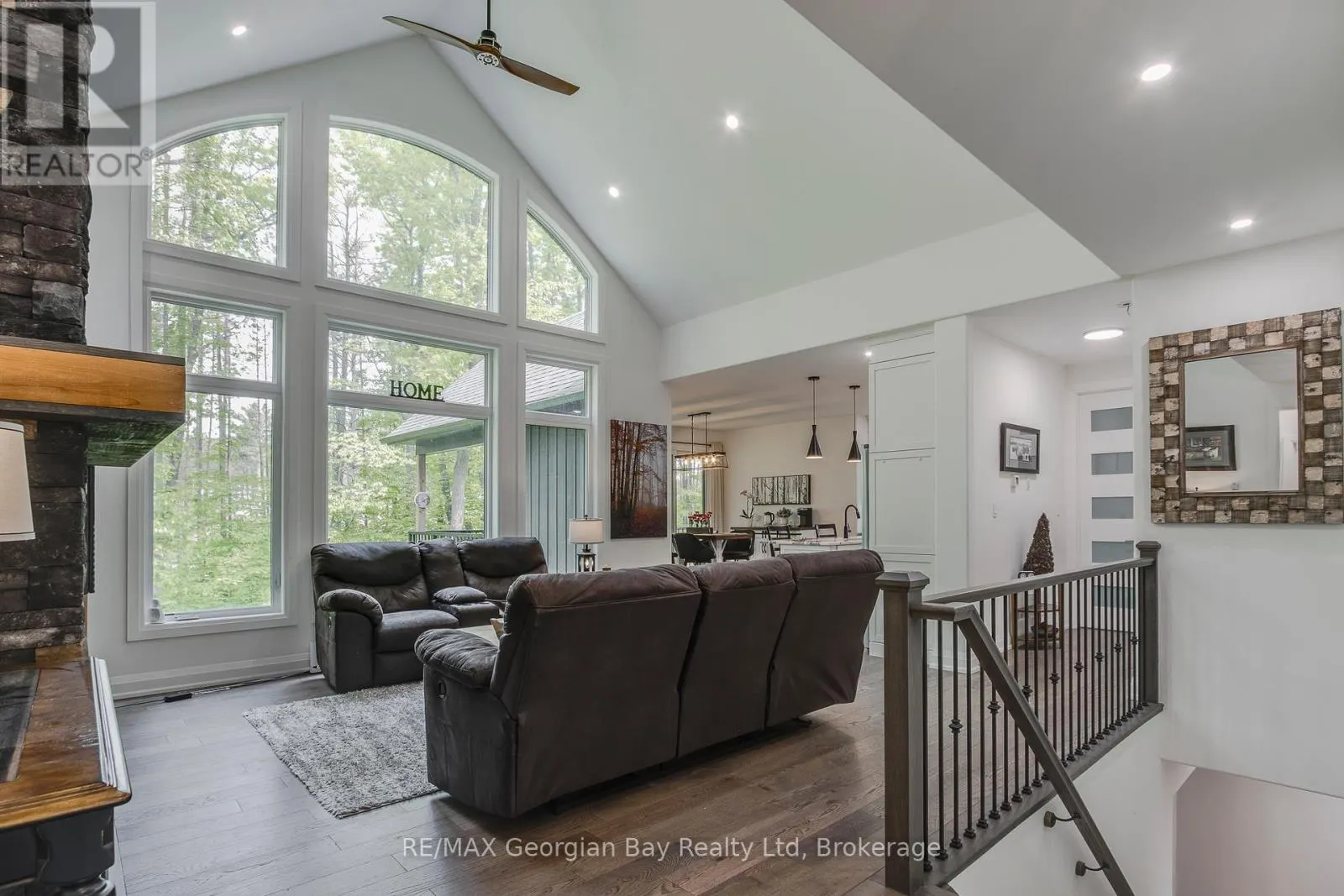 50 WINDERMERE CIRCLE