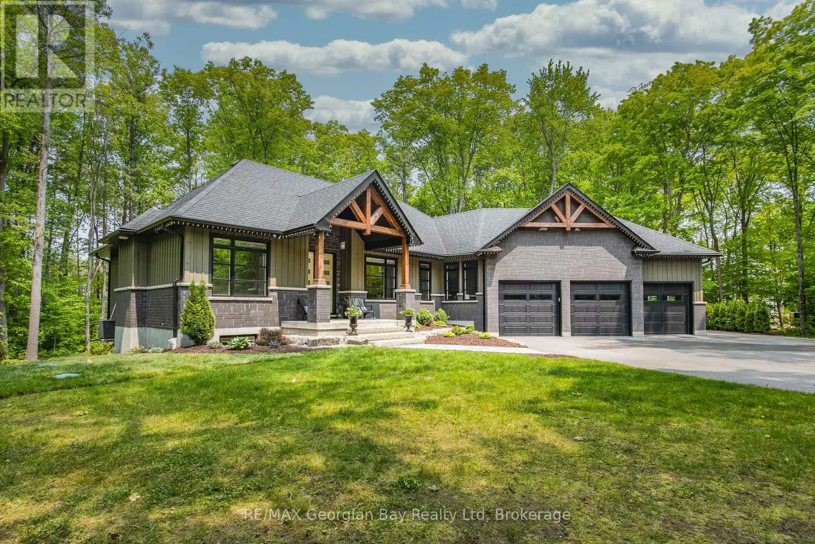 50 WINDERMERE CIRCLE