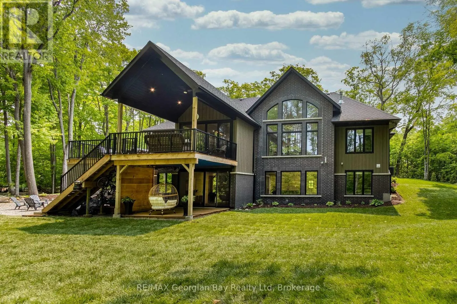 50 WINDERMERE CIRCLE