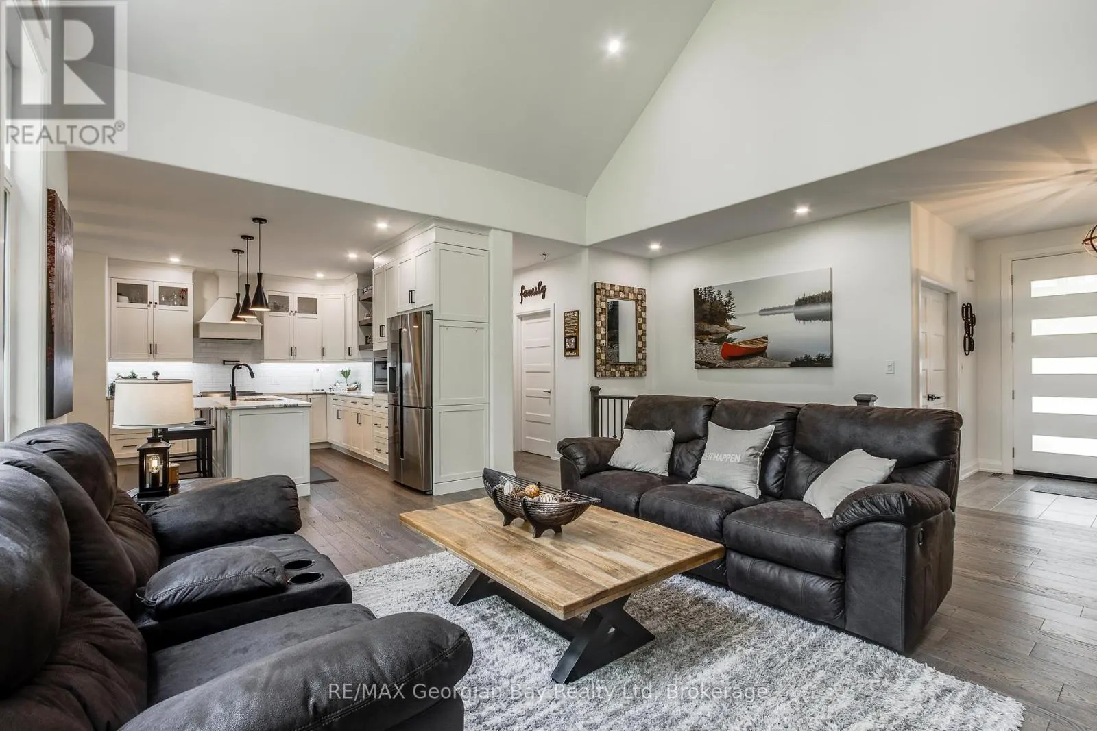 50 WINDERMERE CIRCLE