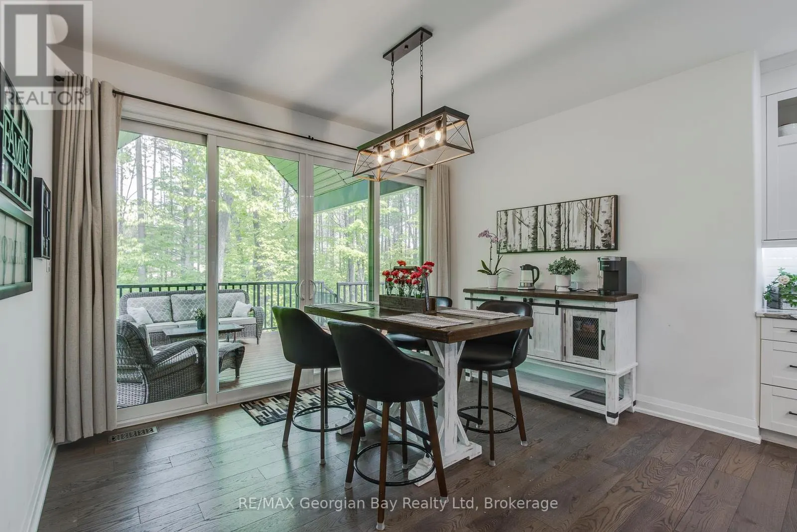 50 WINDERMERE CIRCLE