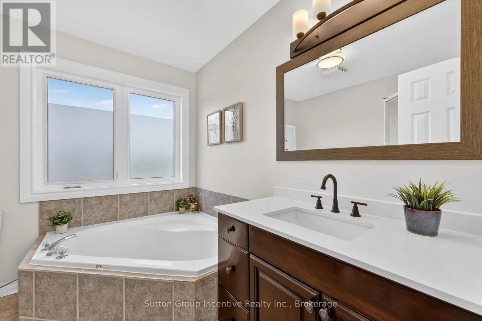 5 MARL CREEK DRIVE