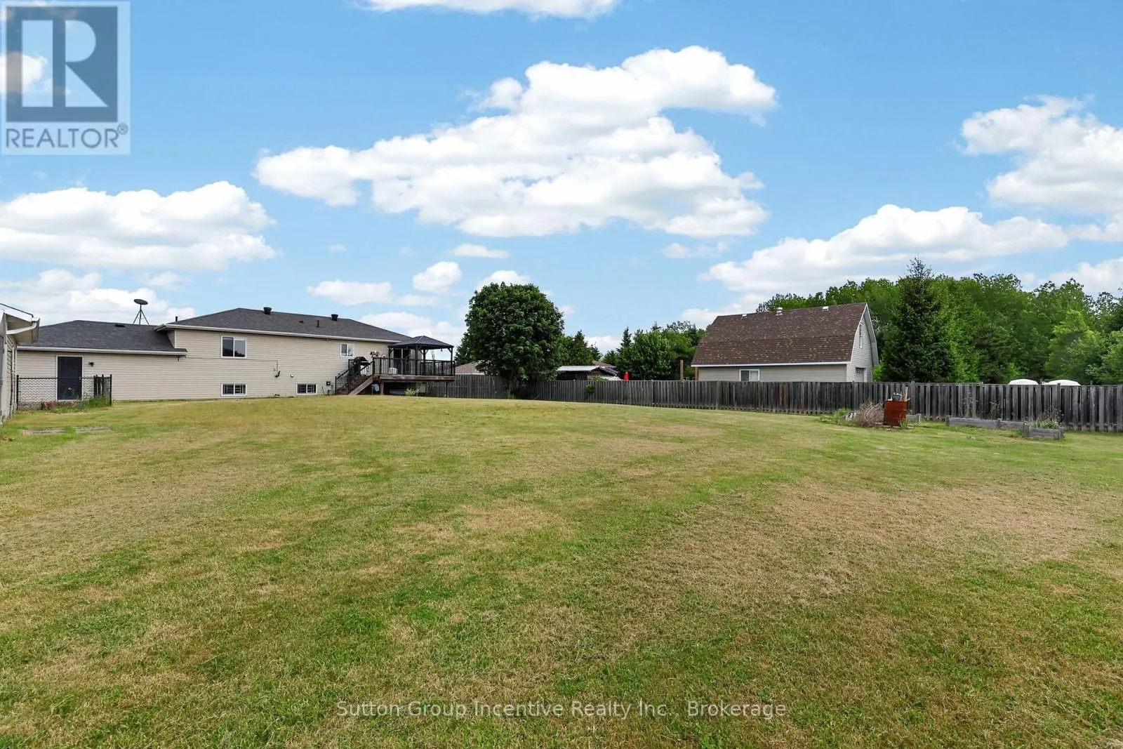 5 MARL CREEK DRIVE