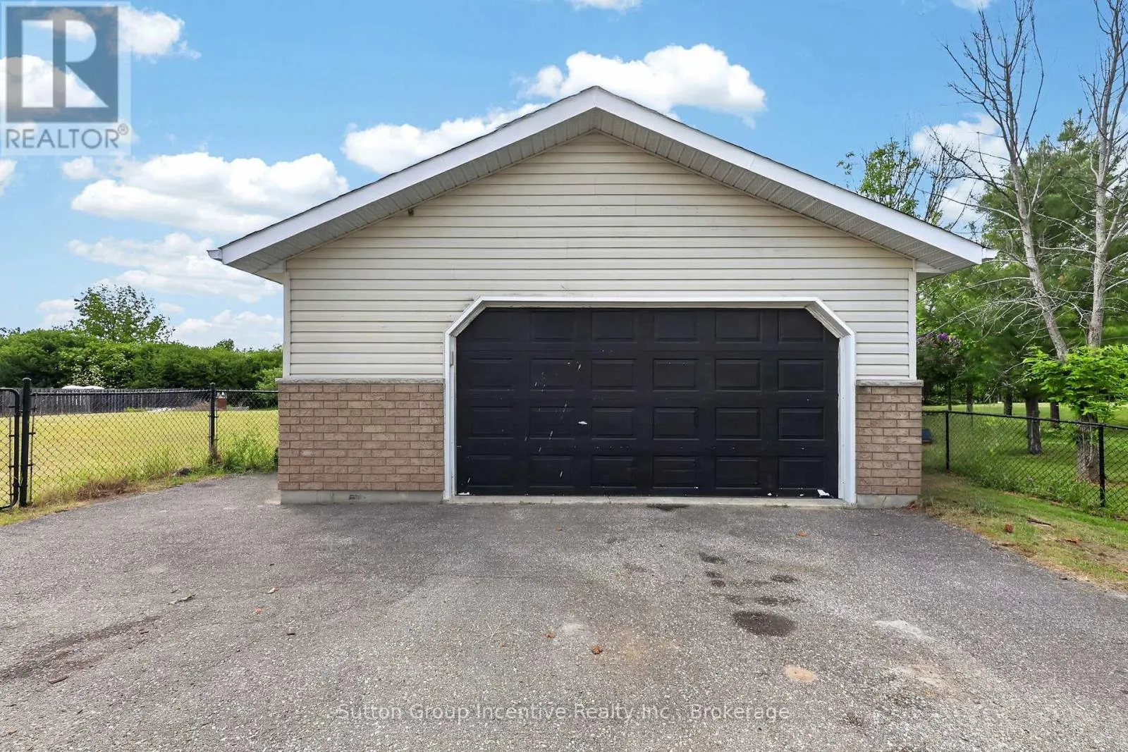 5 MARL CREEK DRIVE