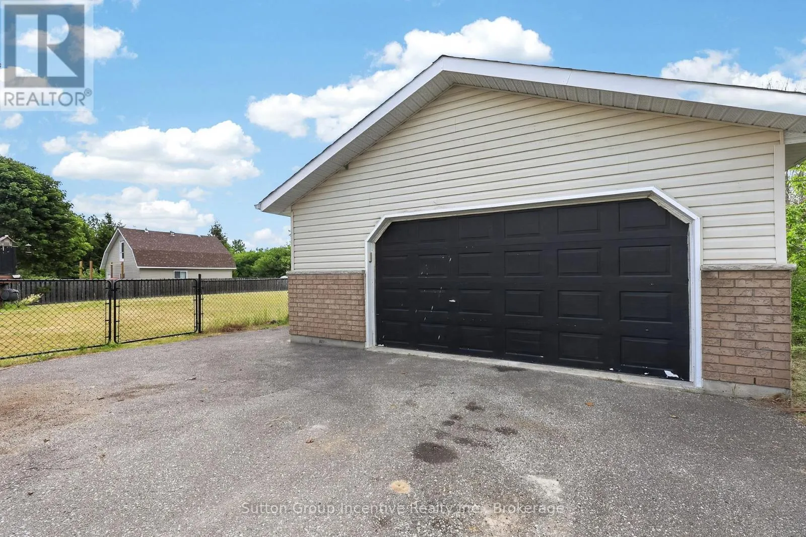 5 MARL CREEK DRIVE