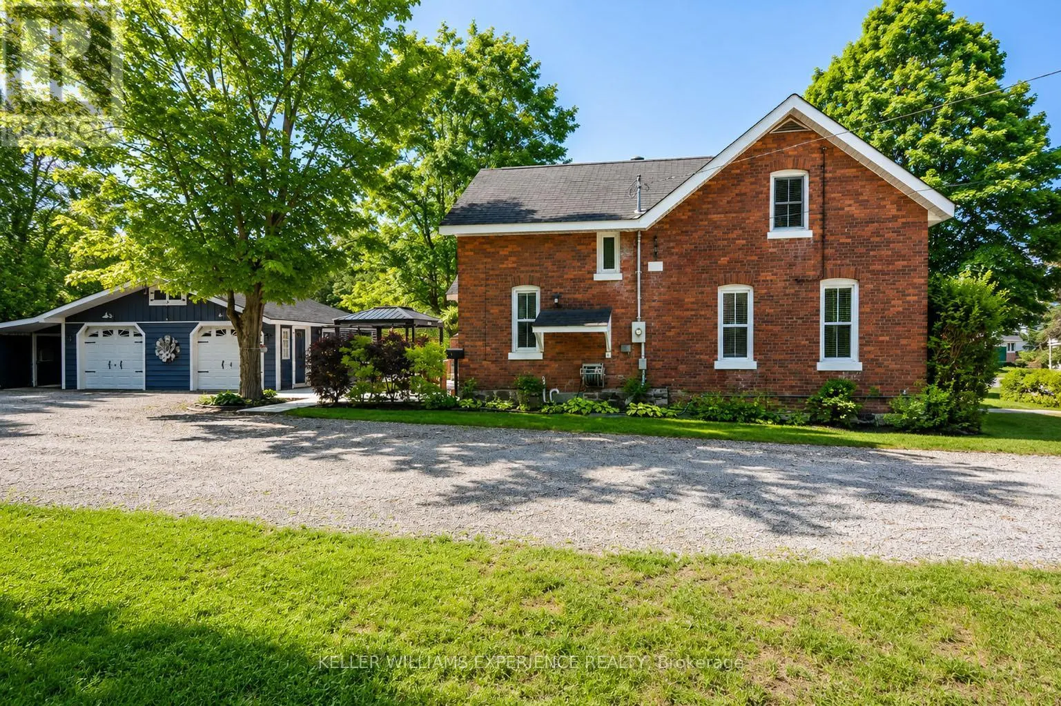 15 LEONARD AVENUE