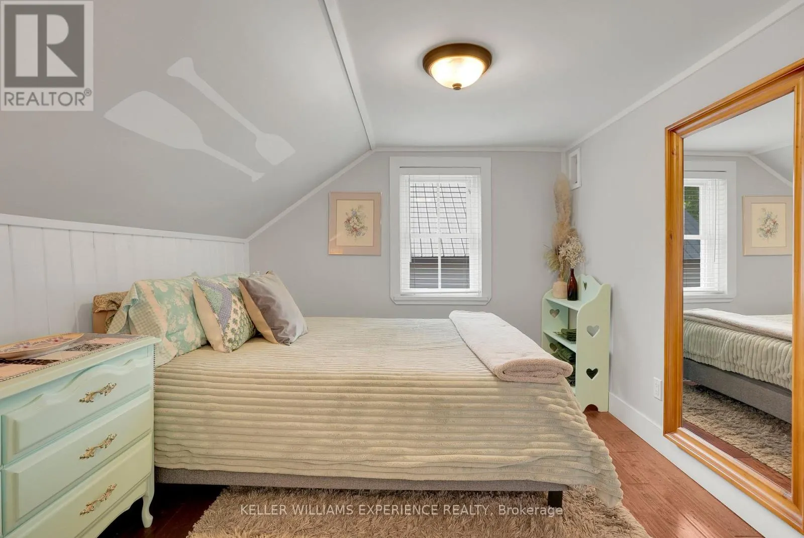 15 LEONARD AVENUE