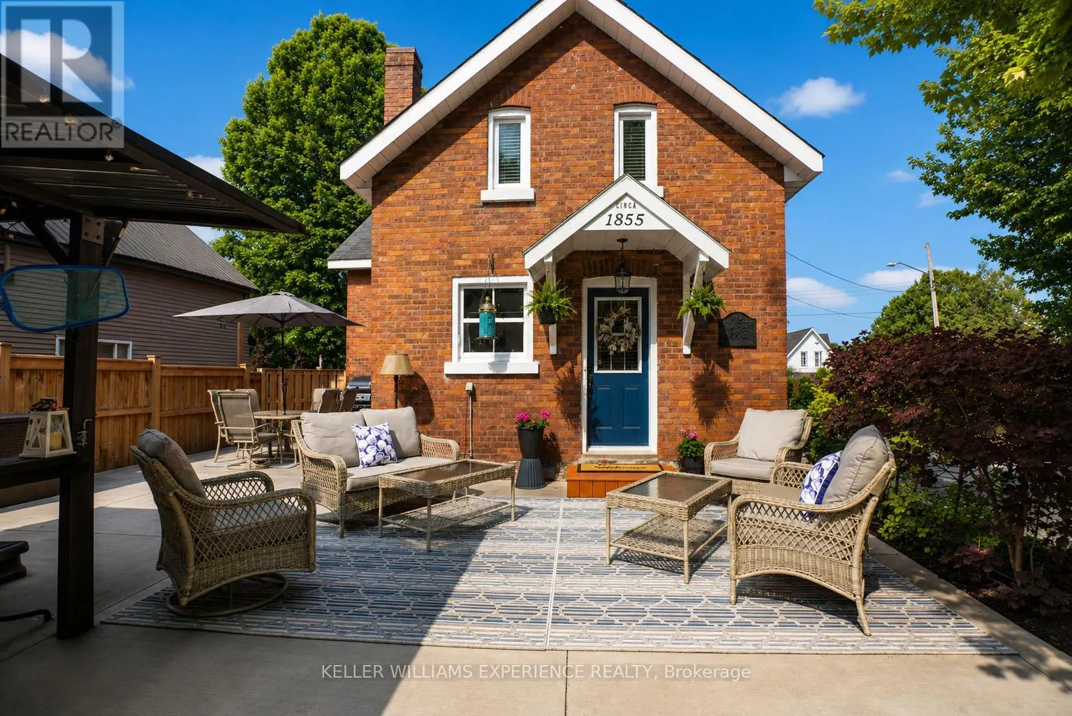 15 LEONARD AVENUE