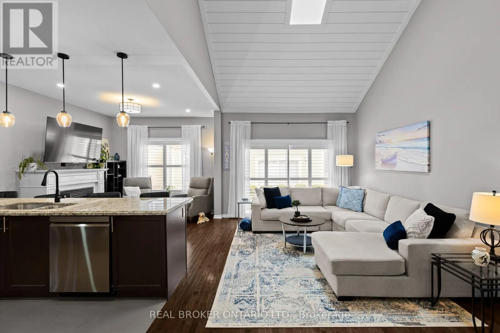 3321 BEACH CLUB BOULEVARD
