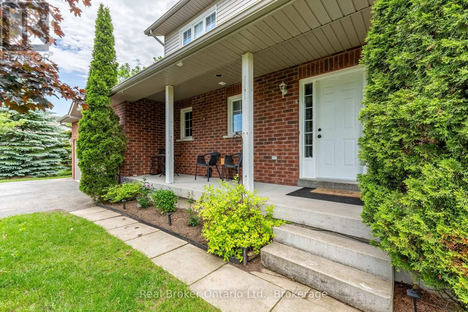 9 BOYD CRESCENT
