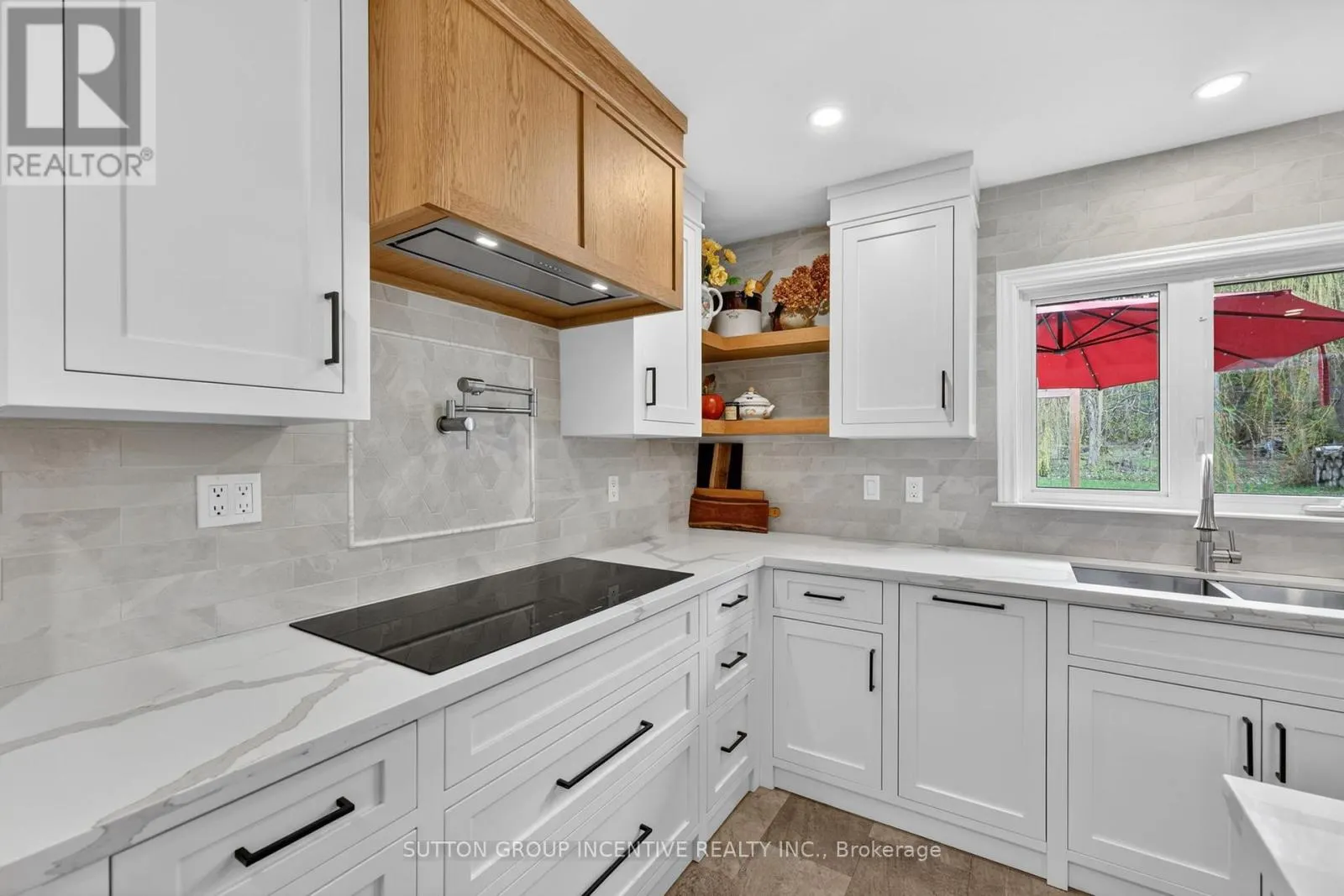 10 SPRINGHOME ROAD