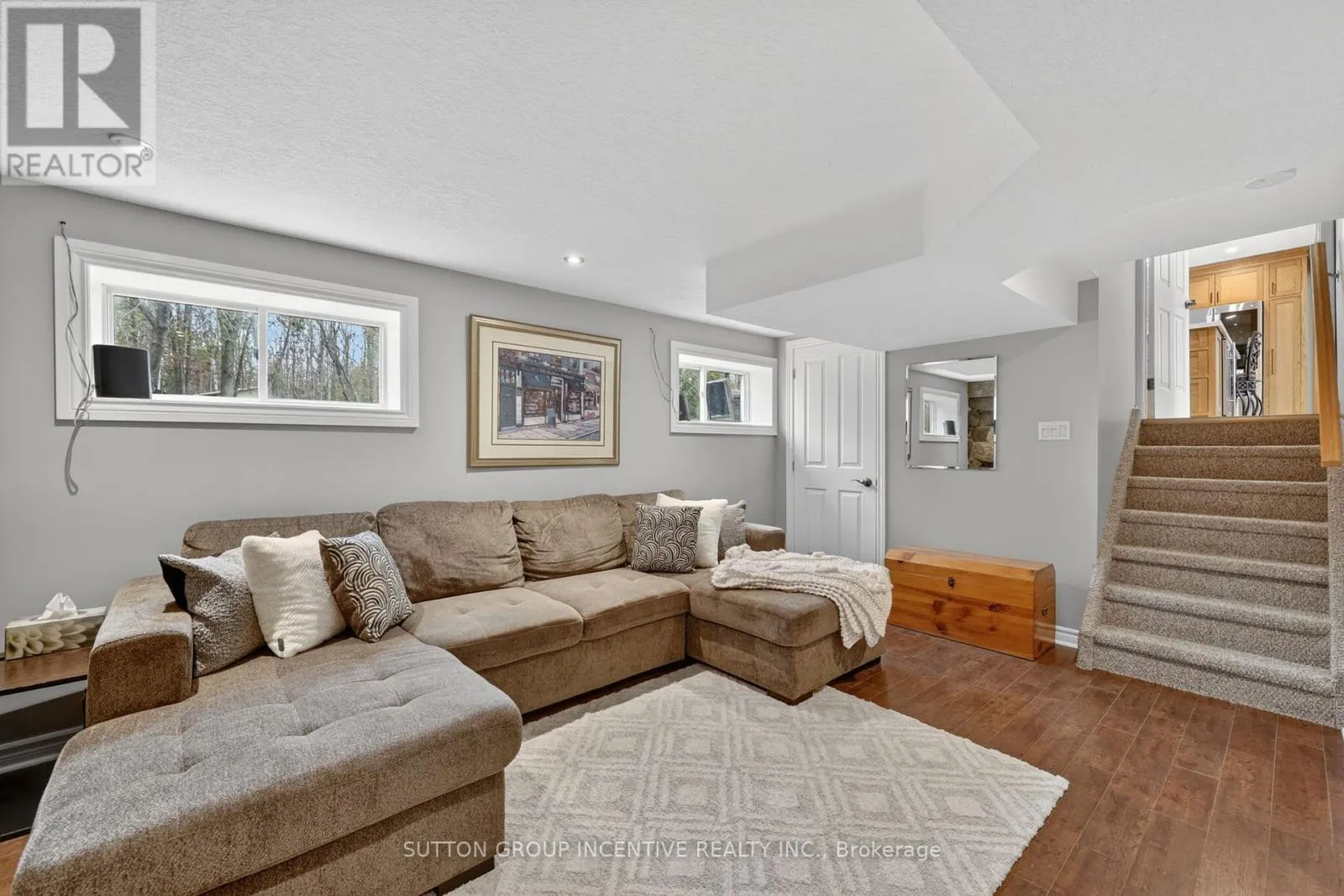 10 SPRINGHOME ROAD
