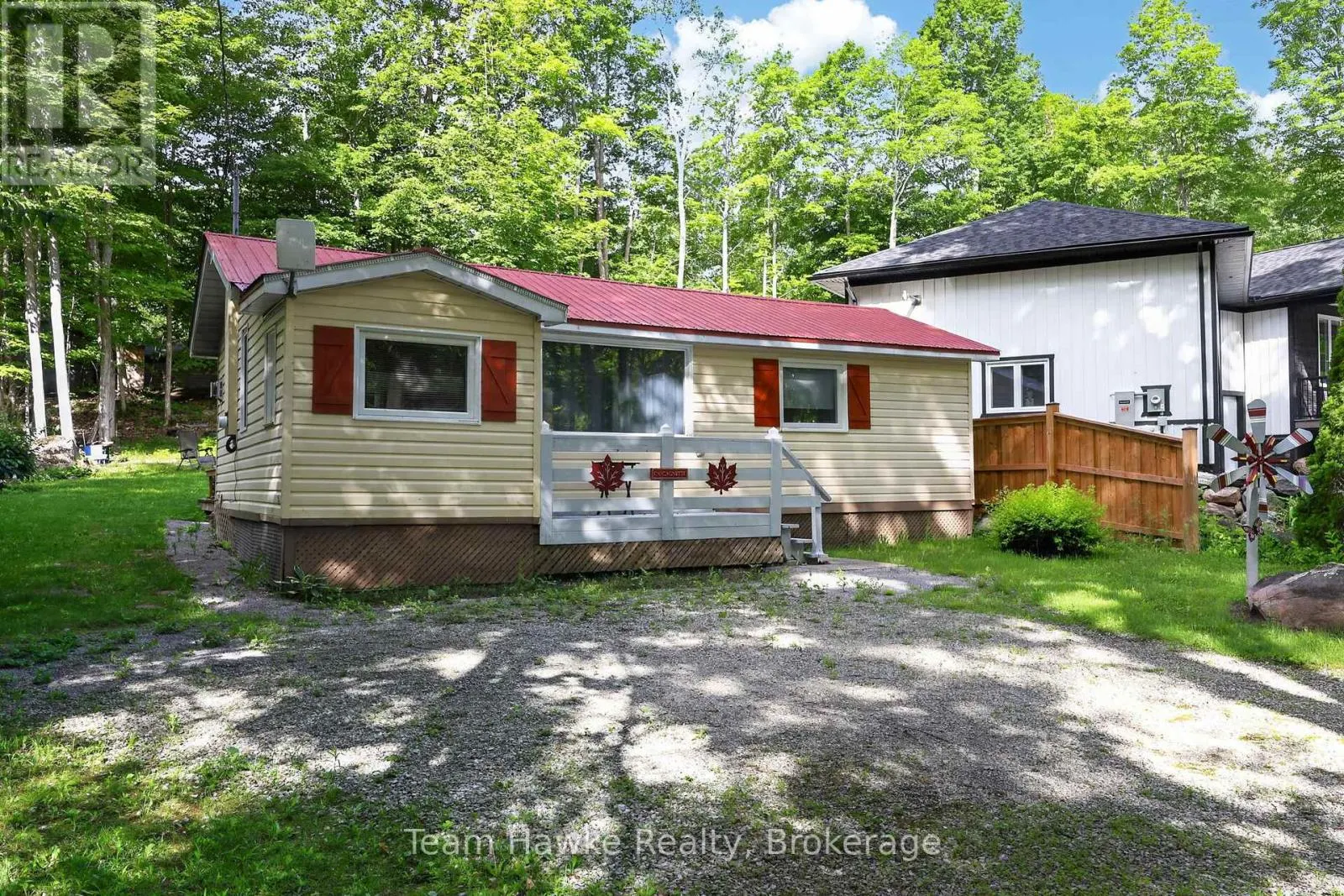 48 MCARTHUR DRIVE
