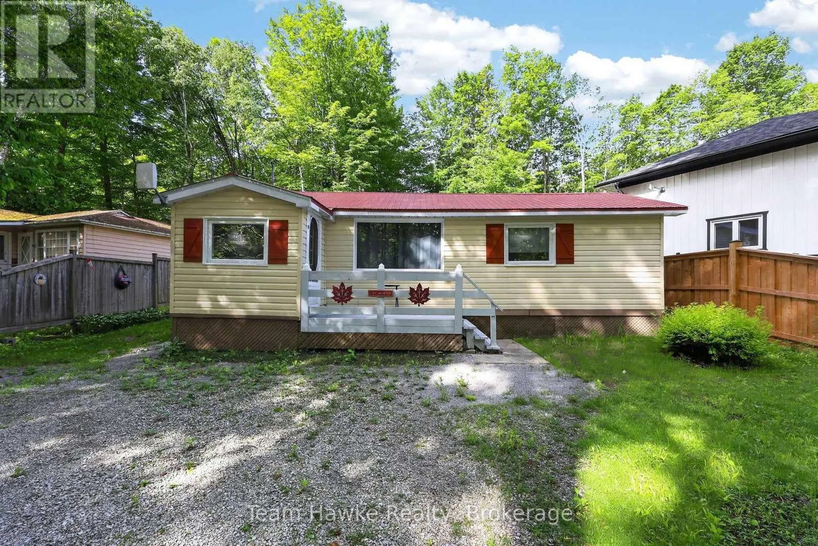 48 MCARTHUR DRIVE
