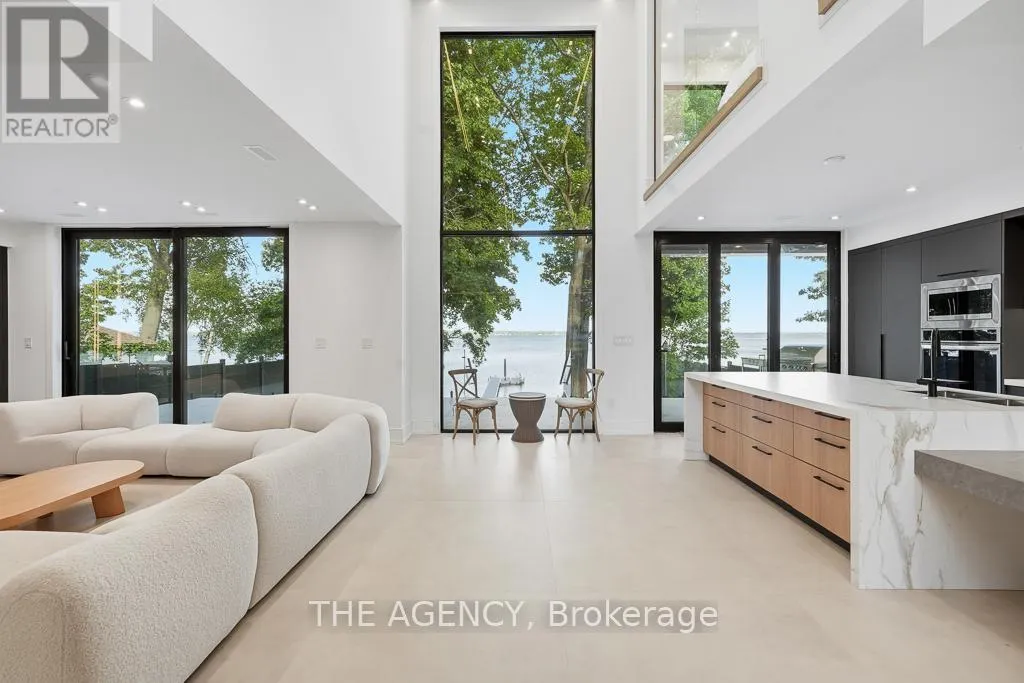 2707 LAKESIDE DRIVE
