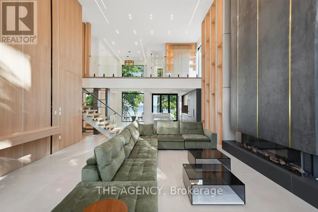 2707 LAKESIDE DRIVE