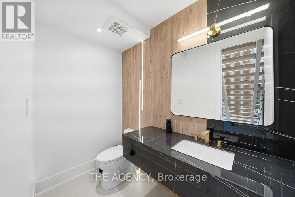 2707 LAKESIDE DRIVE
