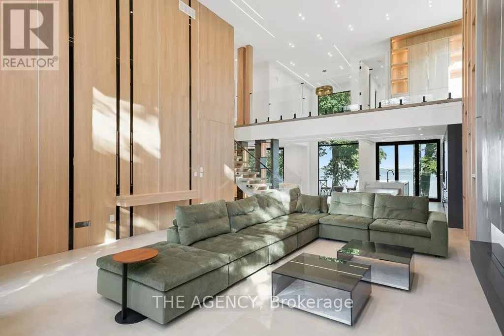 2707 LAKESIDE DRIVE