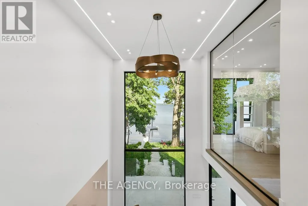 2707 LAKESIDE DRIVE