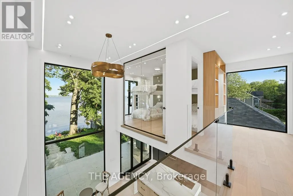 2707 LAKESIDE DRIVE