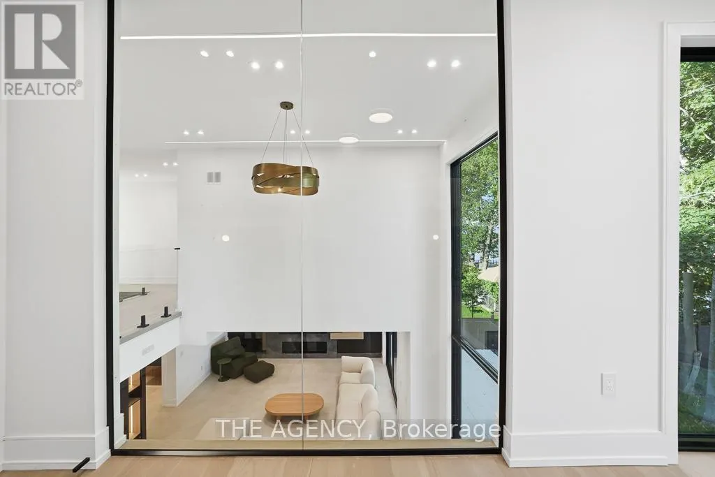 2707 LAKESIDE DRIVE