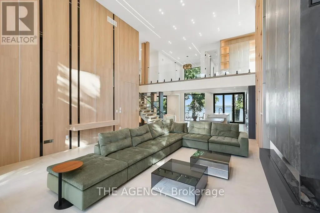 2707 LAKESIDE DRIVE