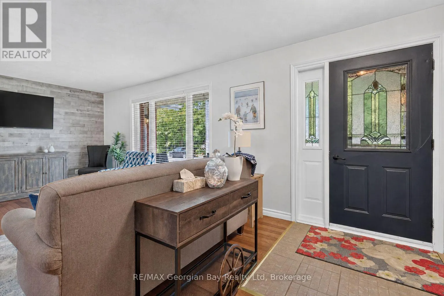 71 LORNE AVENUE
