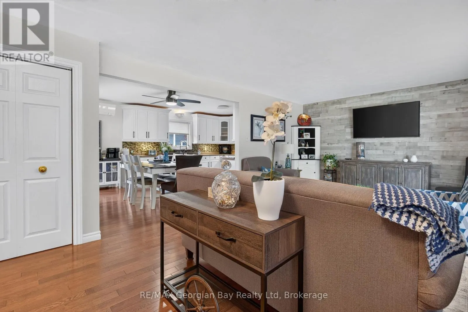 71 LORNE AVENUE