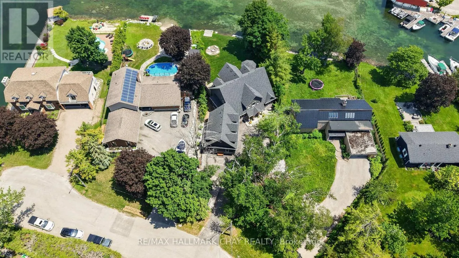 465 MOONEY CRESCENT