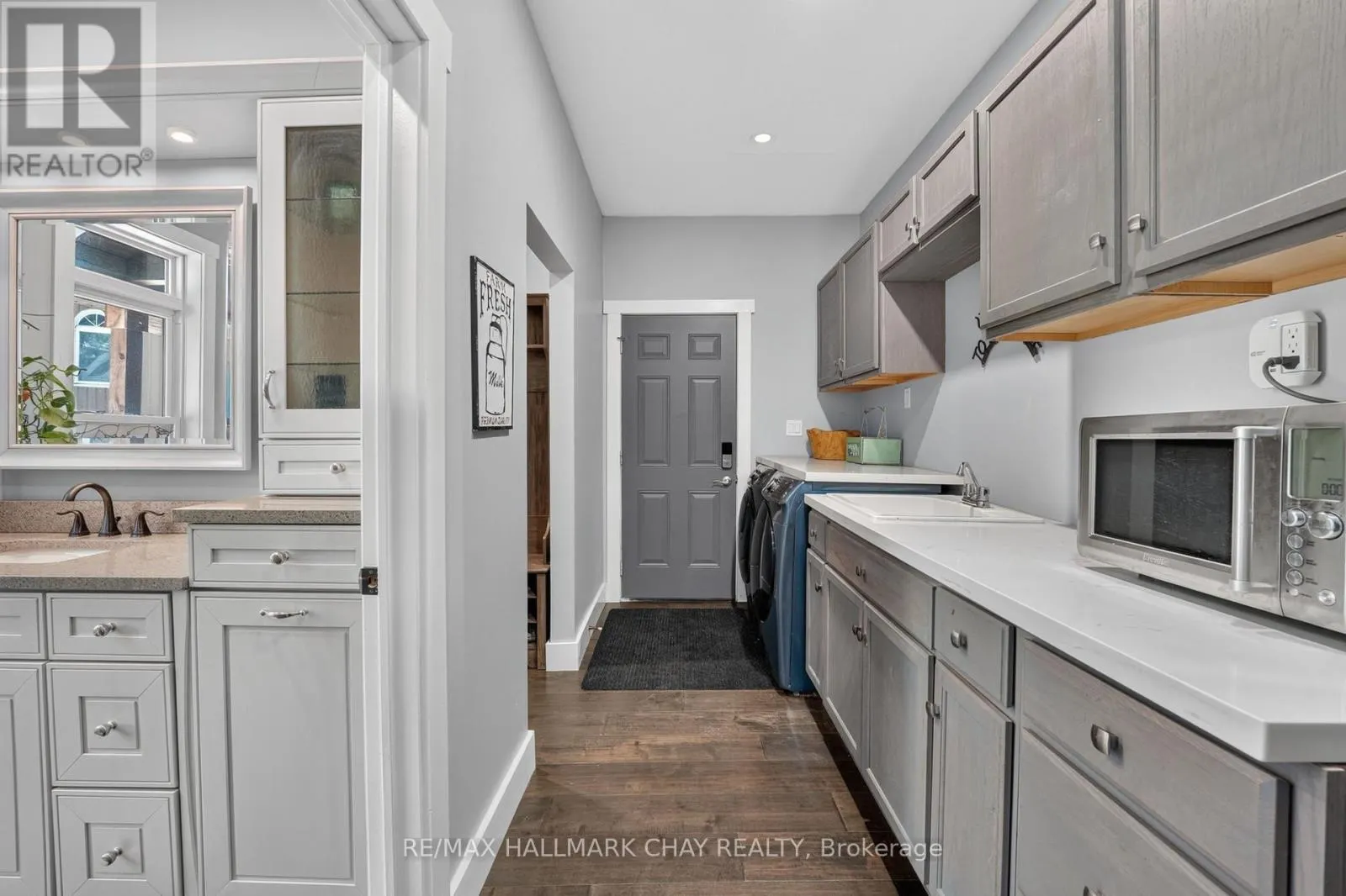 465 MOONEY CRESCENT