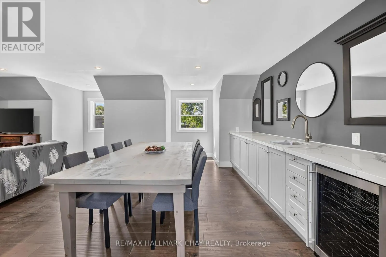 465 MOONEY CRESCENT