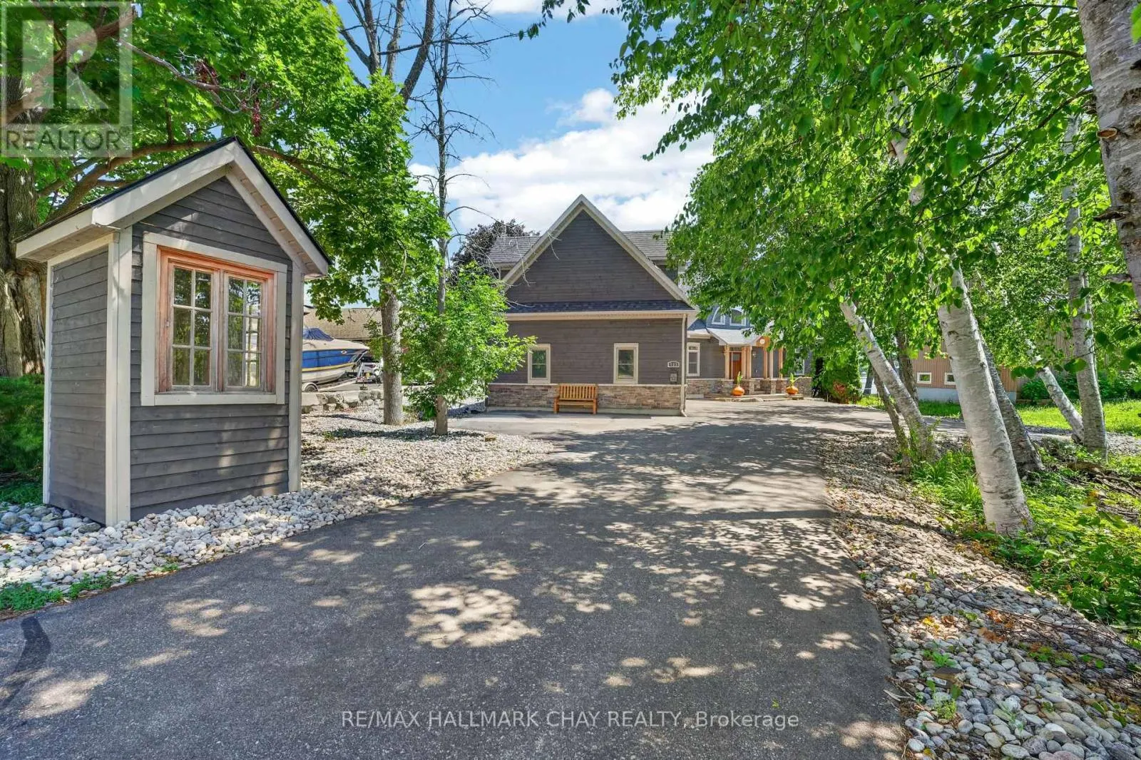 465 MOONEY CRESCENT