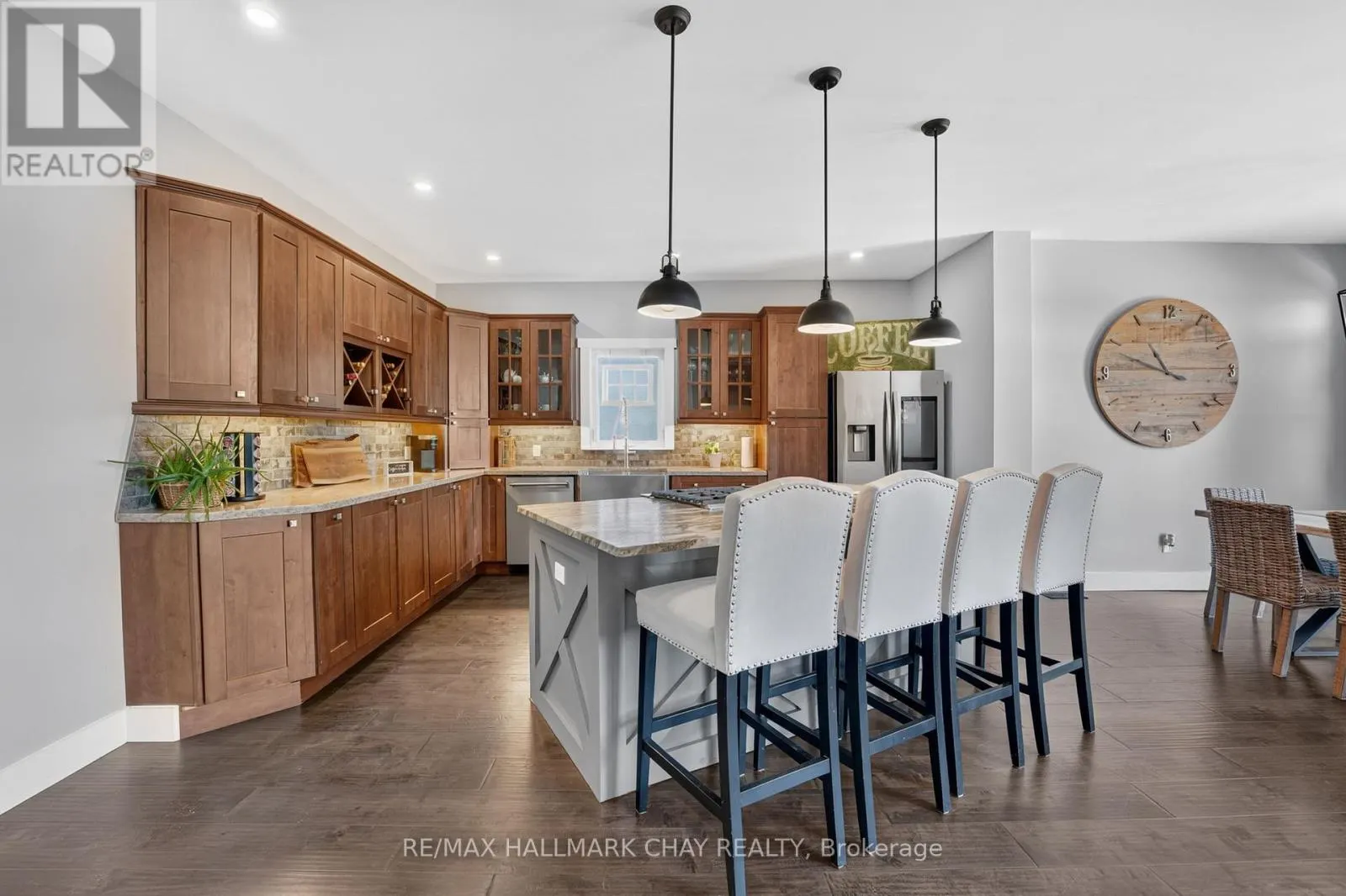 465 MOONEY CRESCENT