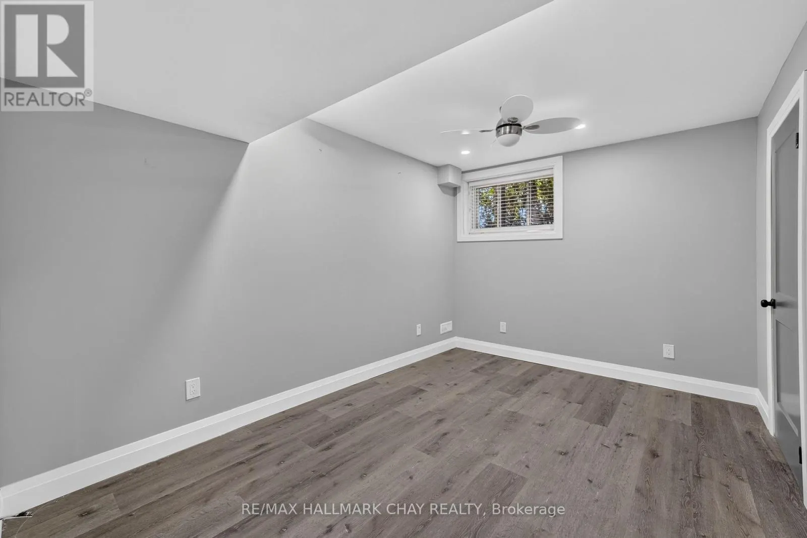 465 MOONEY CRESCENT