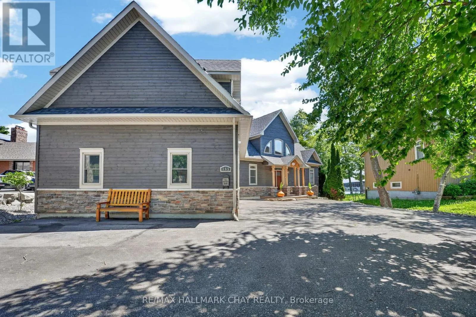 465 MOONEY CRESCENT