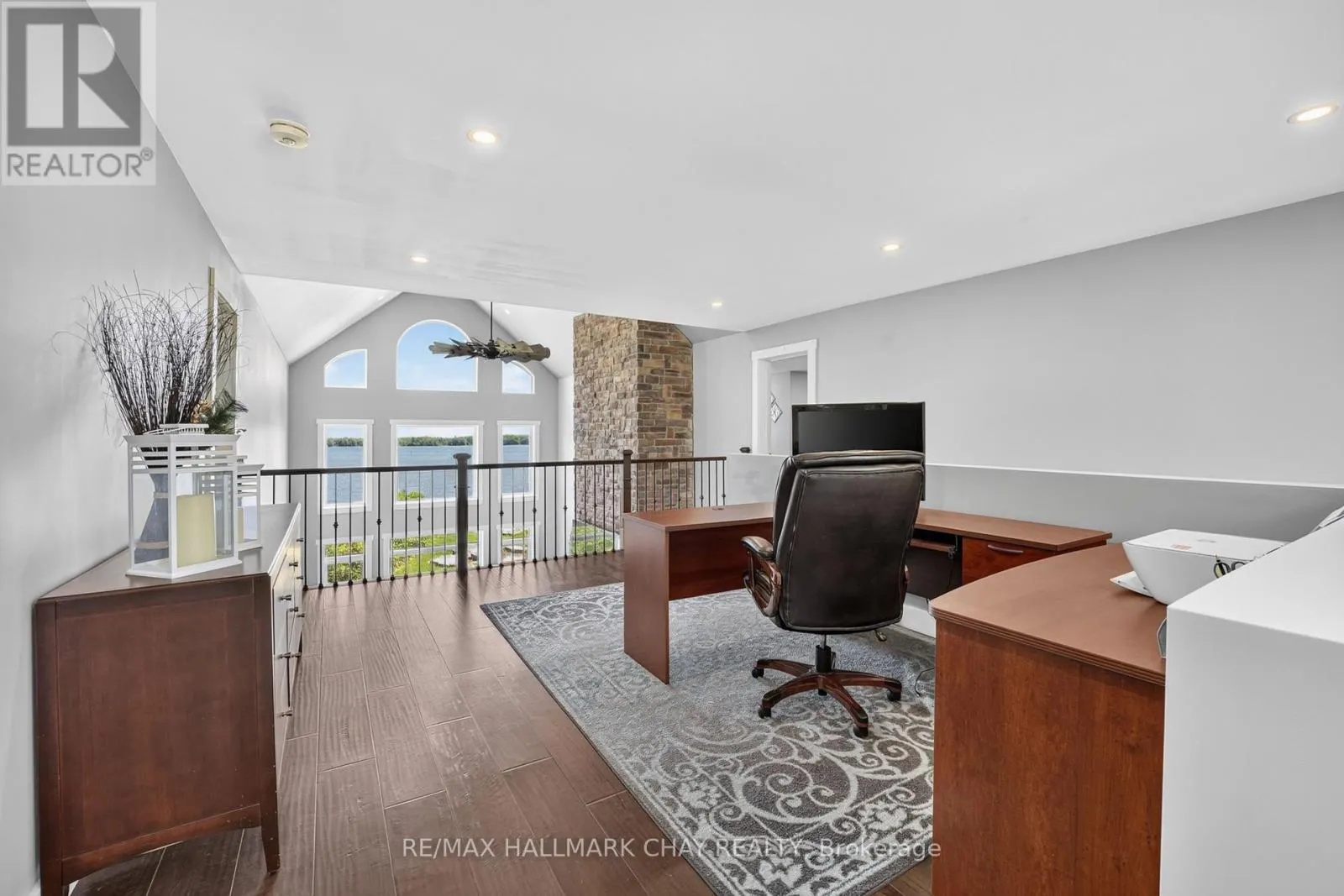 465 MOONEY CRESCENT