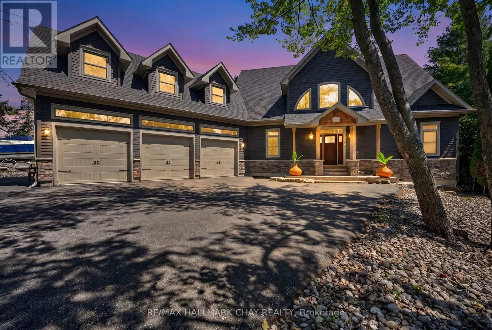 465 MOONEY CRESCENT