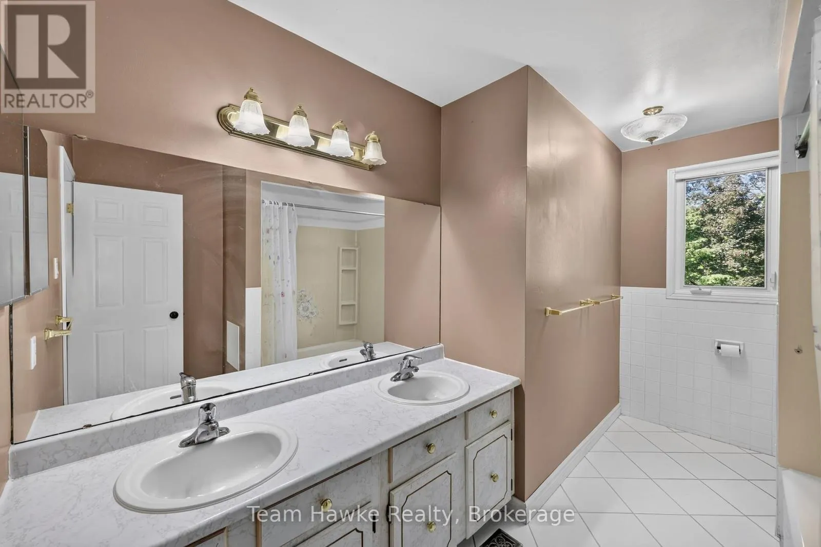 321 GLENBROOK DRIVE