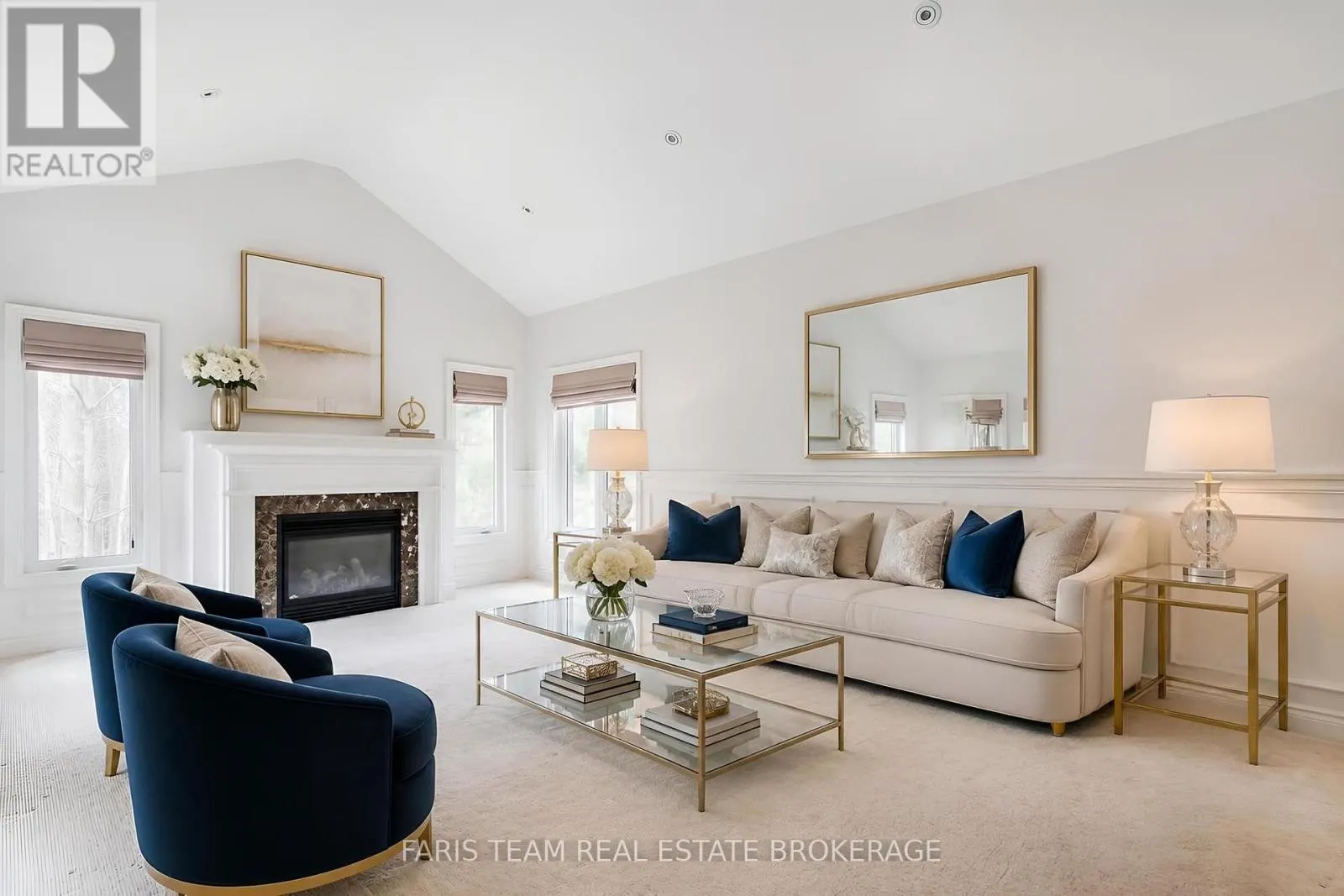 4 DIAMOND VALLEY DRIVE