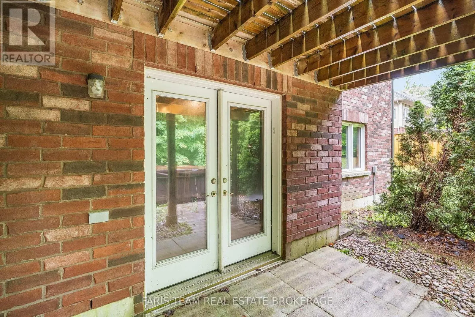 4 DIAMOND VALLEY DRIVE