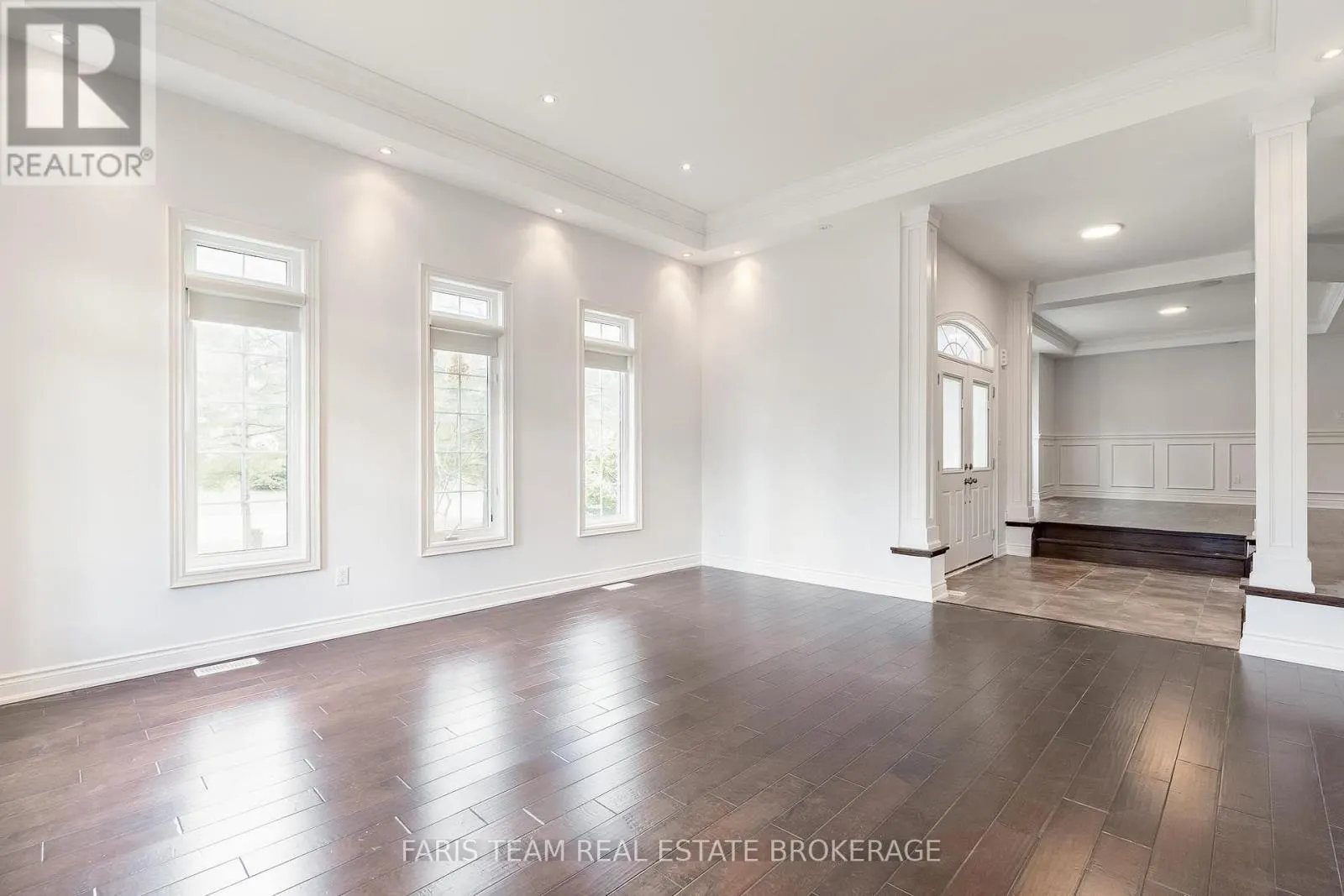 4 DIAMOND VALLEY DRIVE