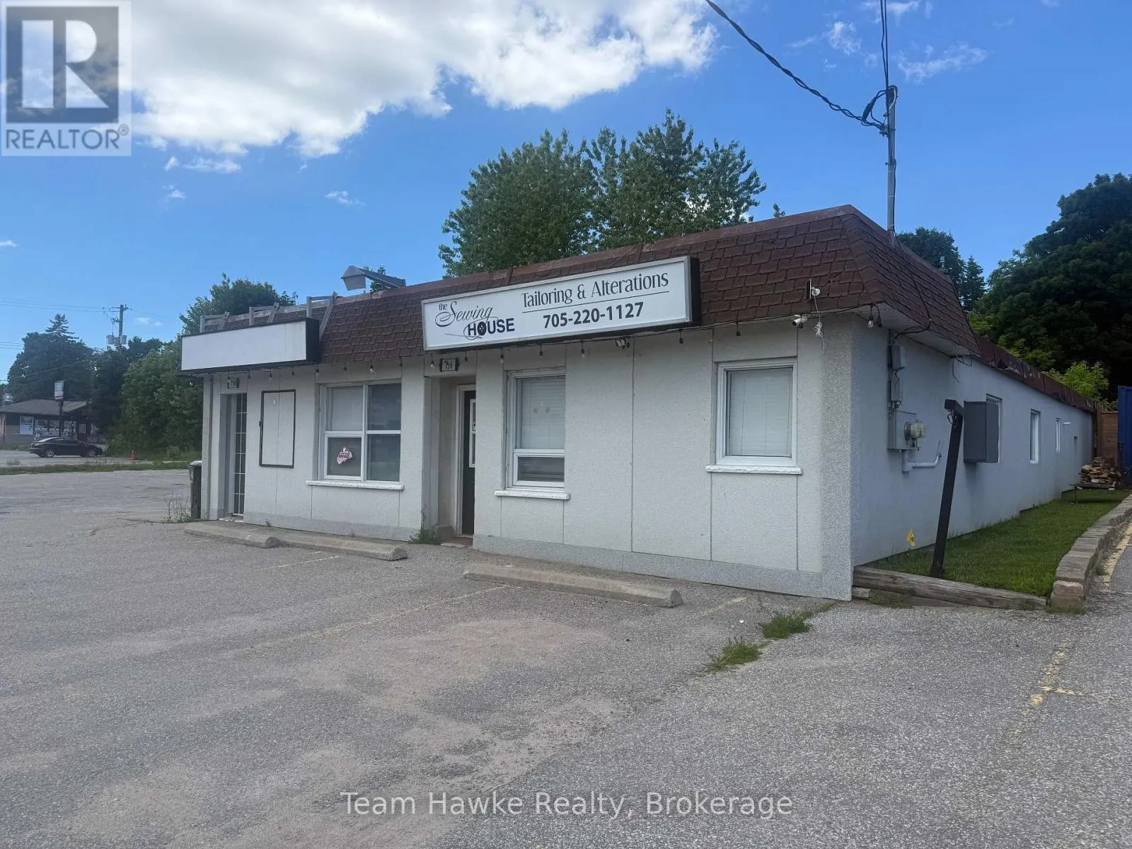 1 - 758 YONGE STREET #1