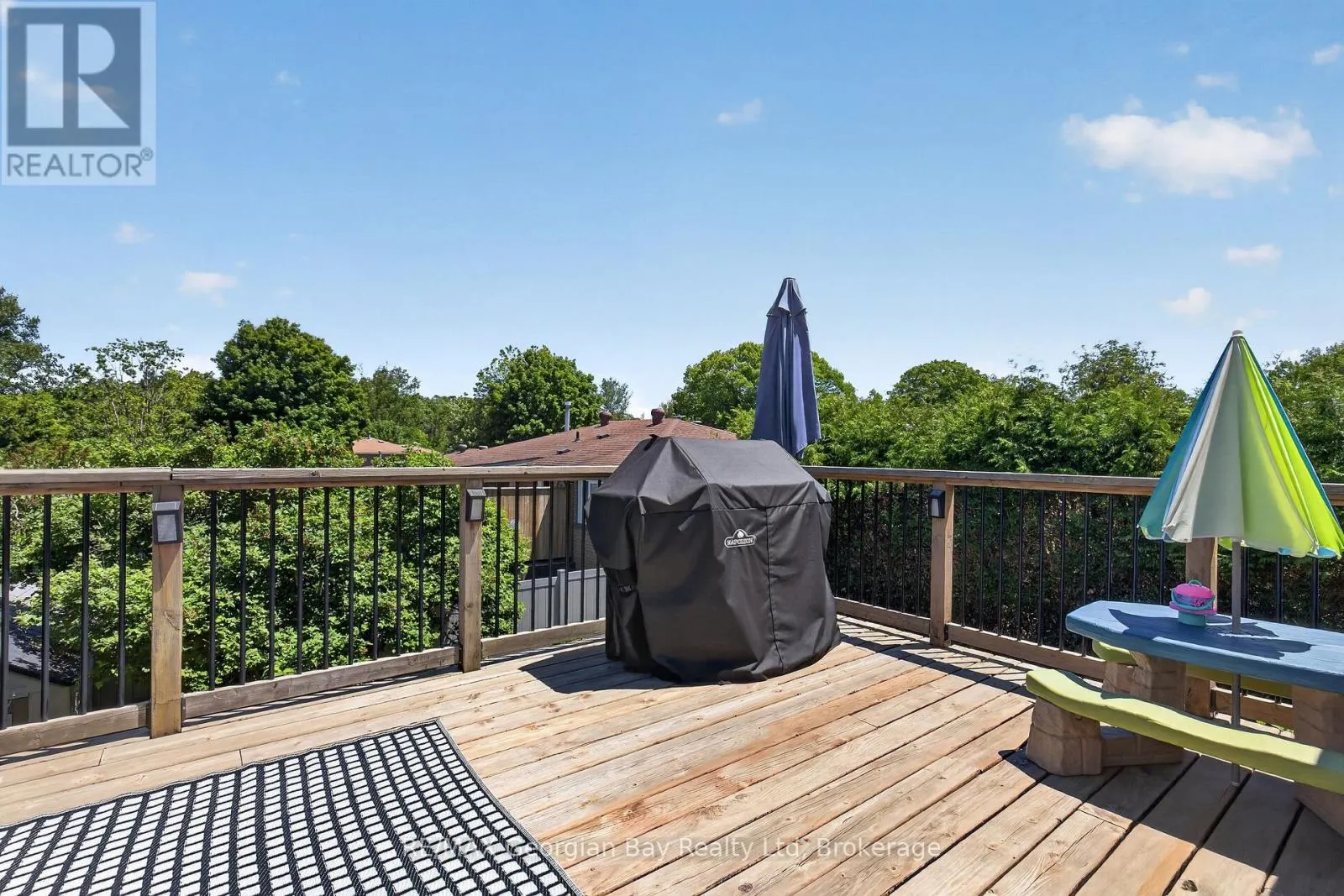 1005 DINA CRESCENT