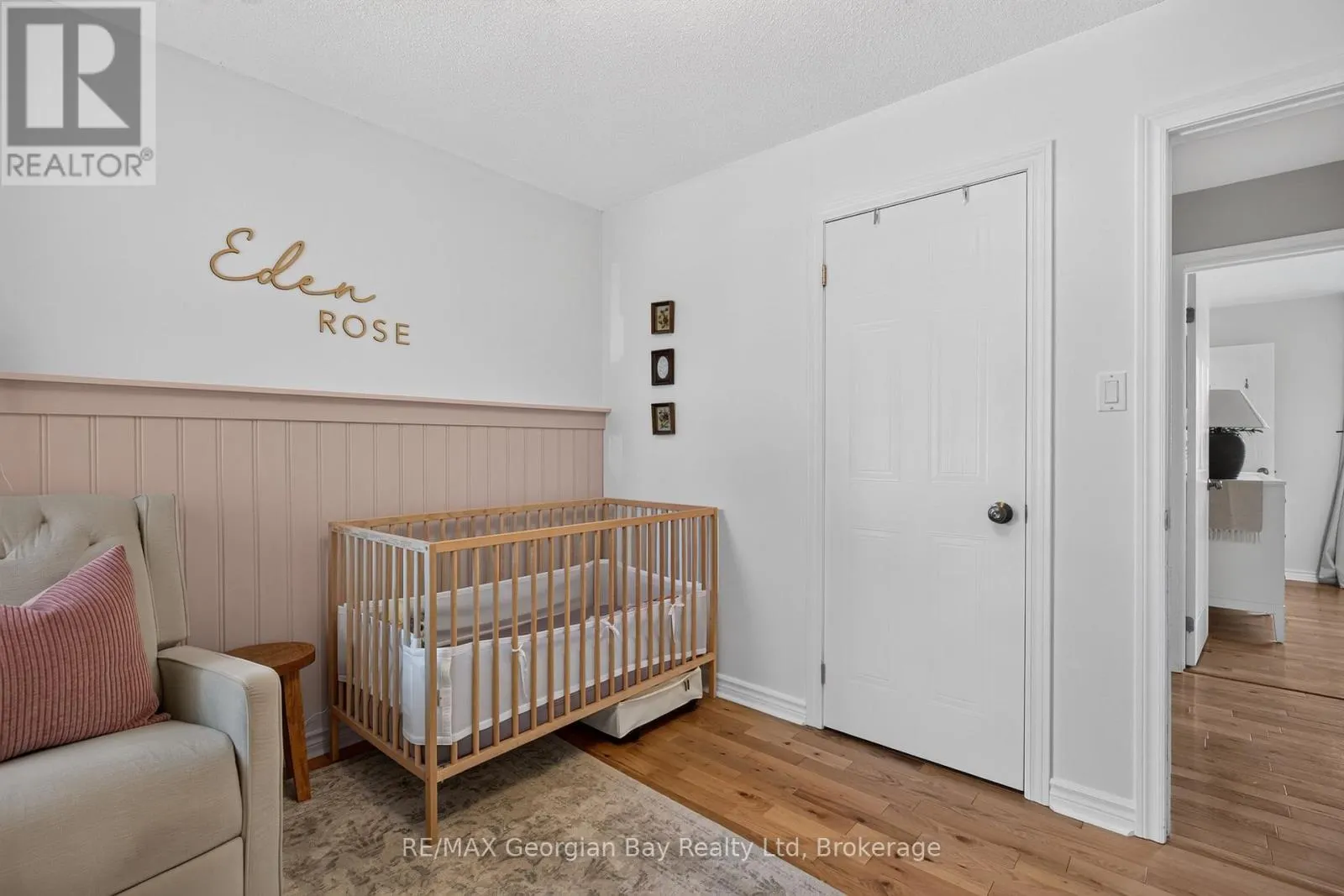 1005 DINA CRESCENT