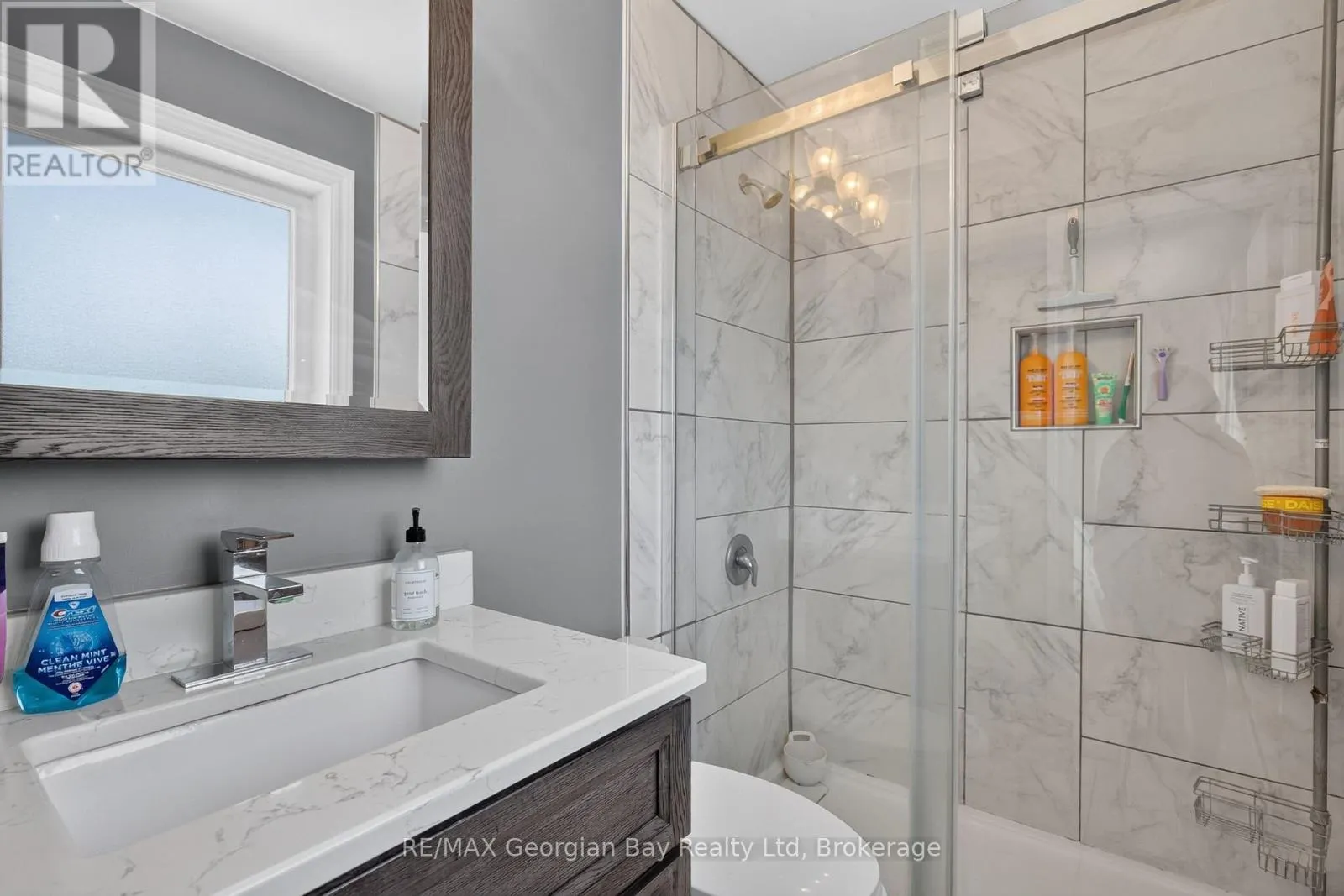 1005 DINA CRESCENT