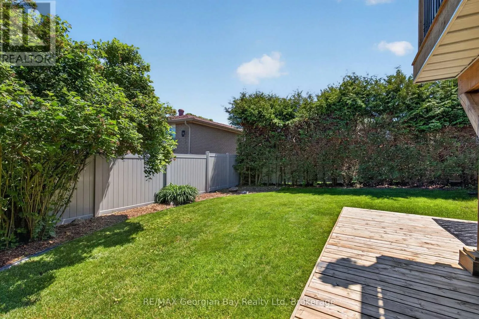 1005 DINA CRESCENT
