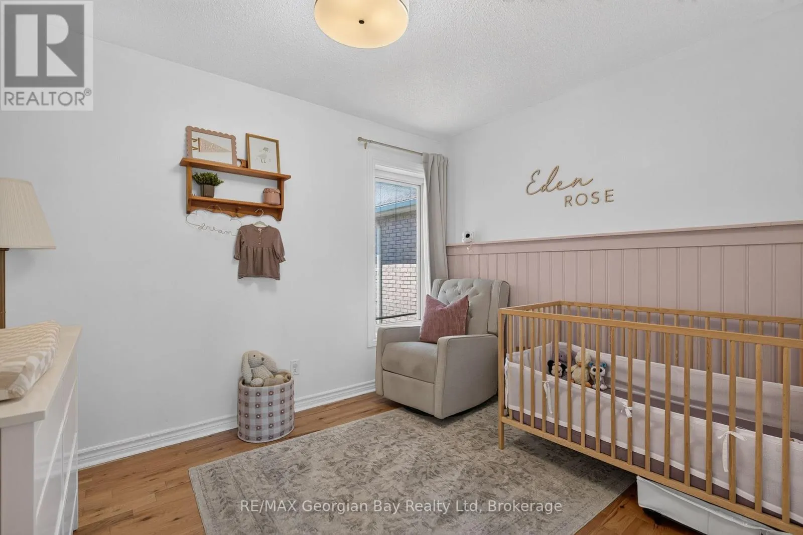 1005 DINA CRESCENT