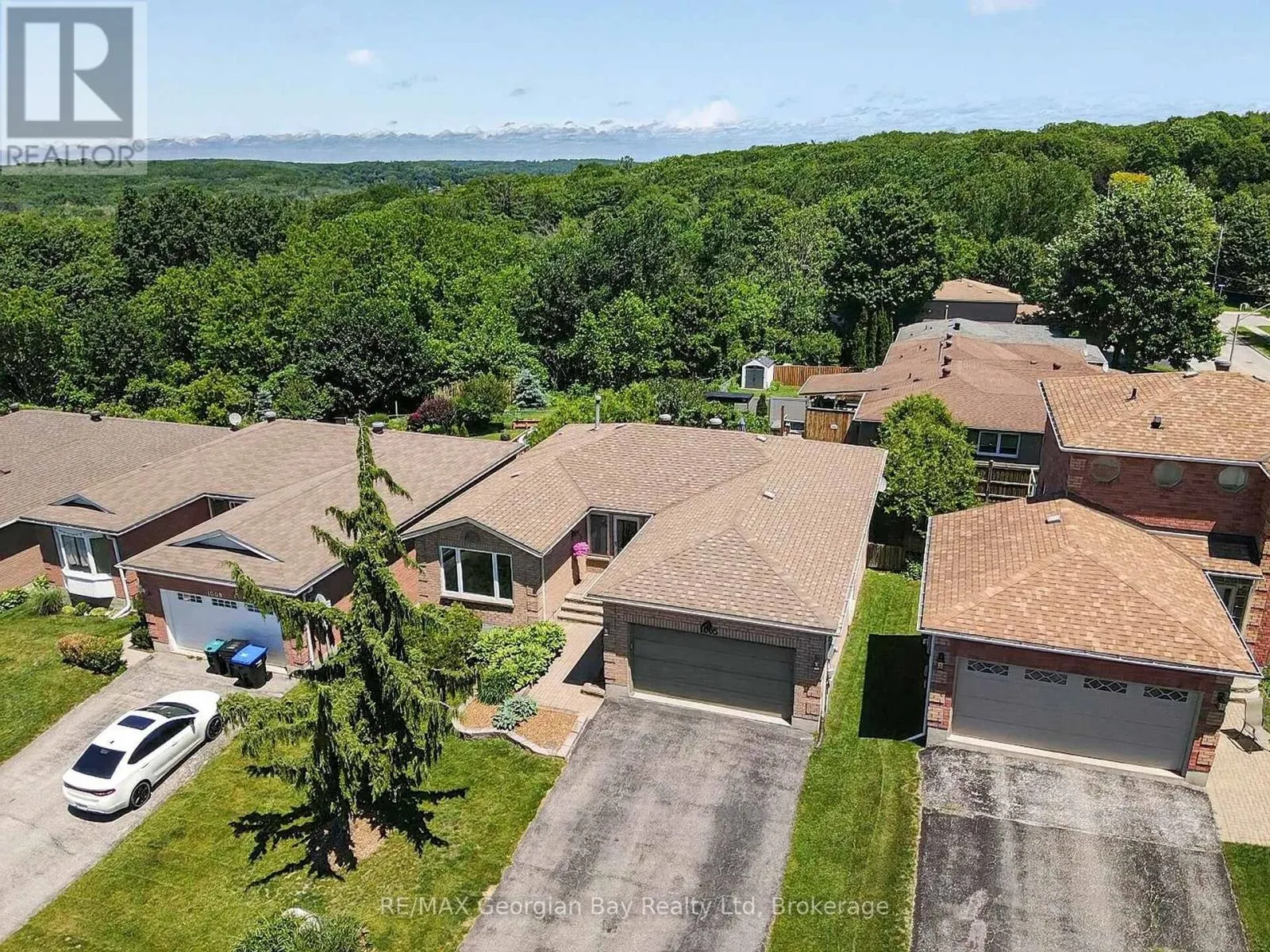 1005 DINA CRESCENT