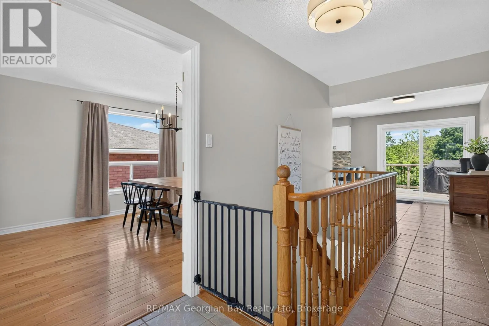 1005 DINA CRESCENT